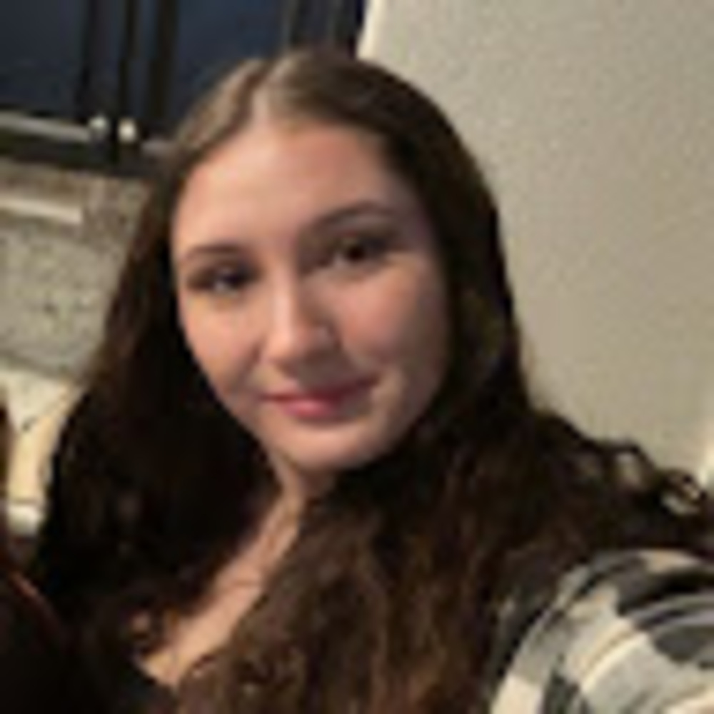 Meet your Posher, Elycia